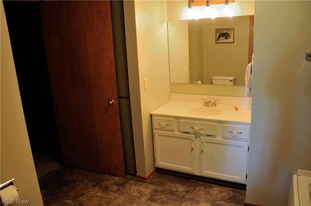 1565 Duffus Road NE Howland OH 44484