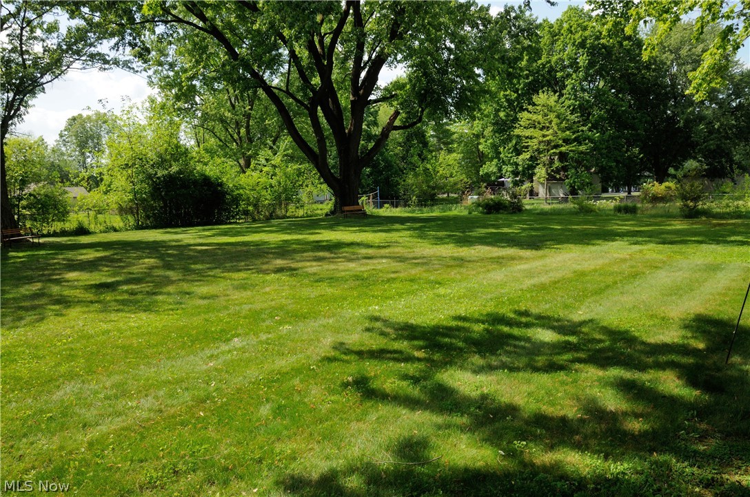 1565 Duffus Road NE Howland OH 44484