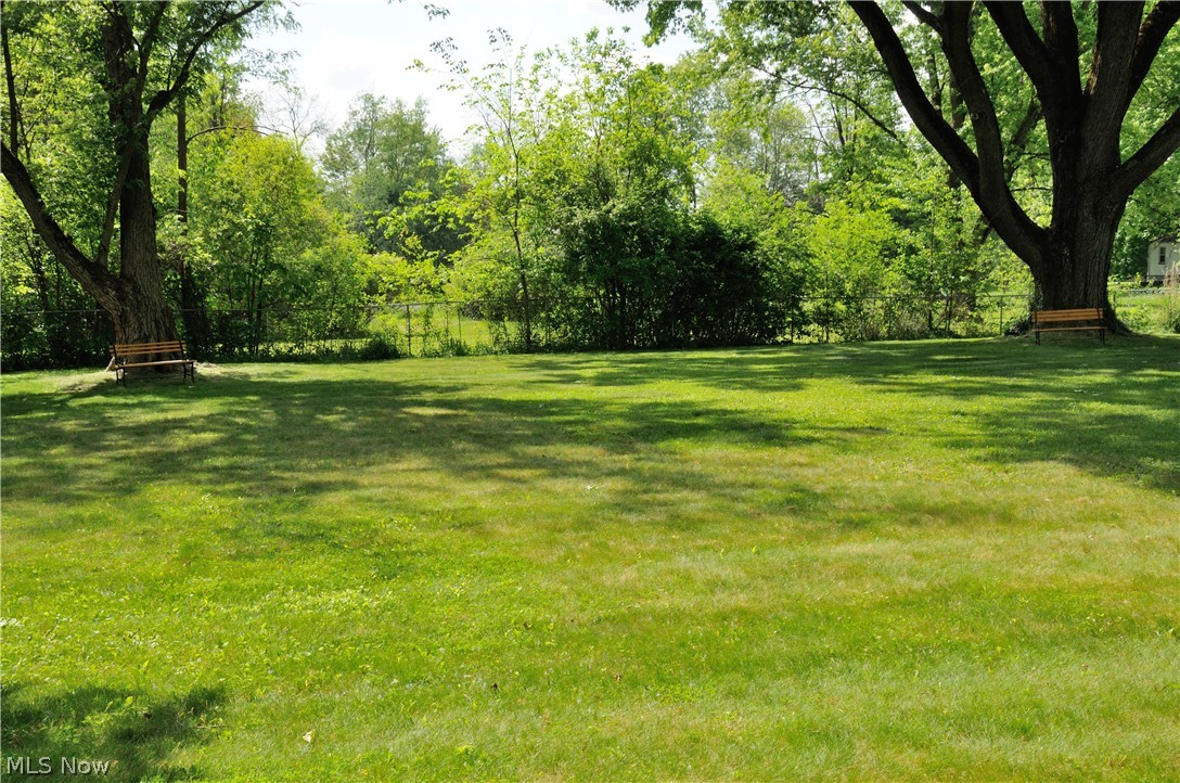 1565 Duffus Road NE Howland OH 44484