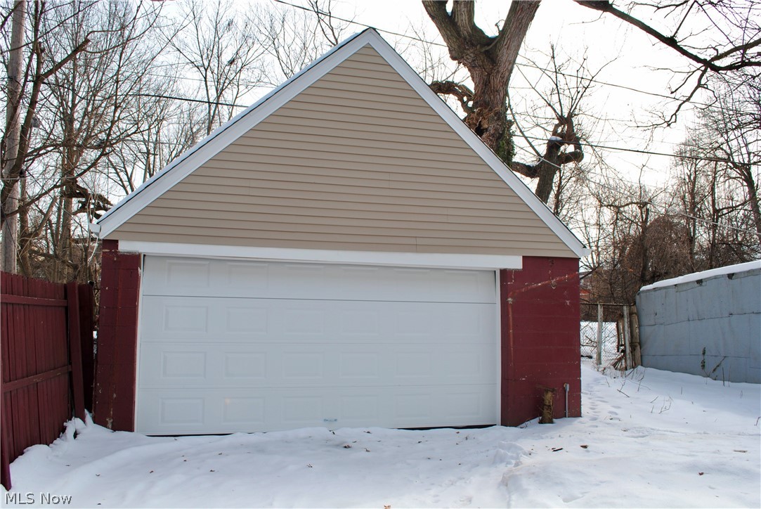15208 Elderwood Avenue East Cleveland OH 44112