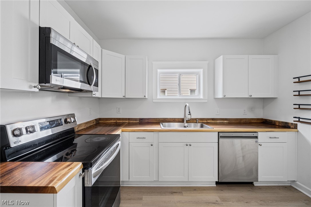 2702 Saratoga Avenue Old Brooklyn OH 44109