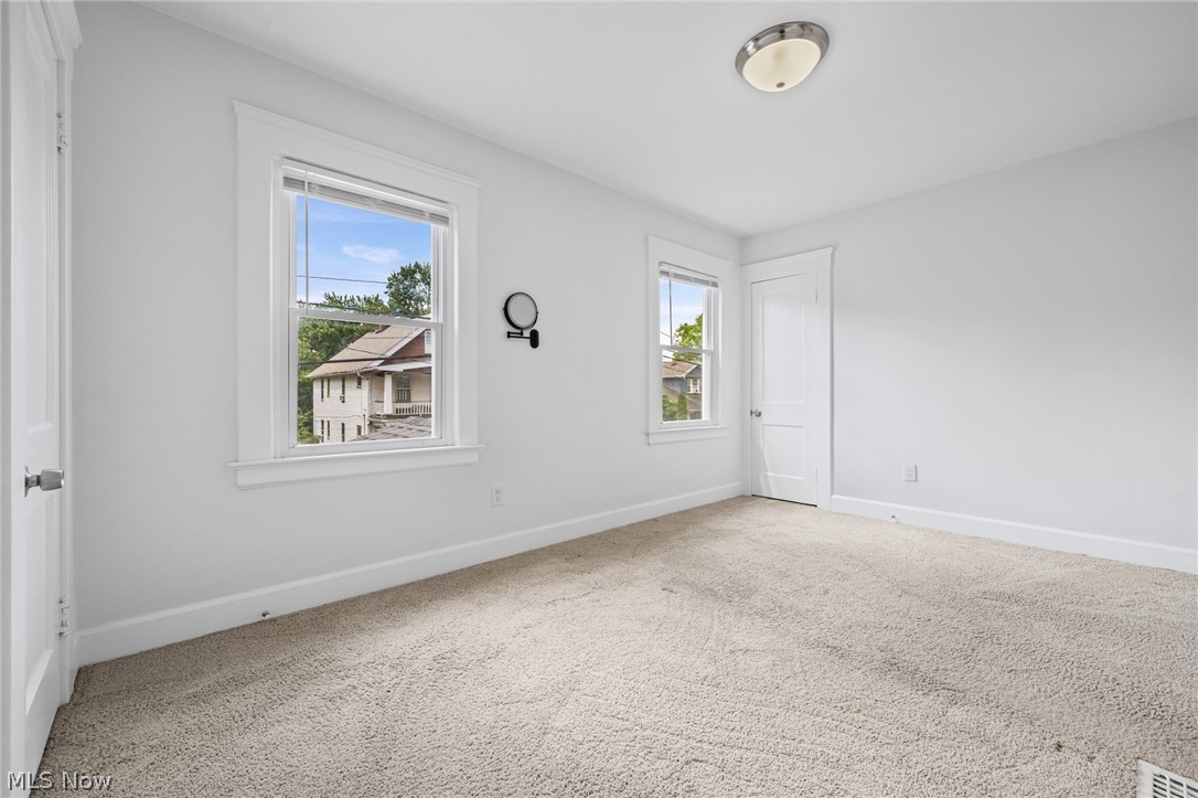 2702 Saratoga Avenue Old Brooklyn OH 44109
