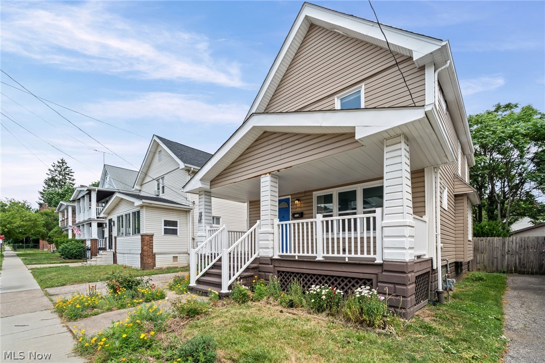 2702 Saratoga Avenue Old Brooklyn OH 44109