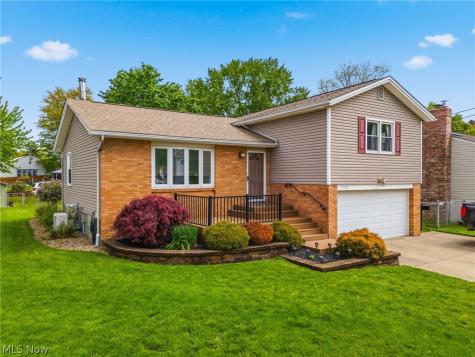 1107 Lynbrook Street SE North Canton OH 44720