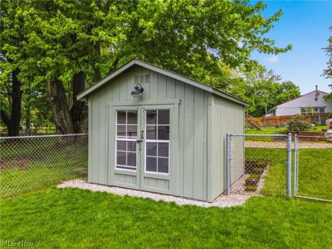 1107 Lynbrook Street SE North Canton OH 44720