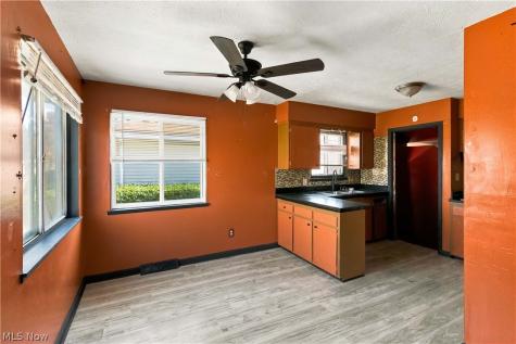 16006 Seville Road Cleveland OH 44128