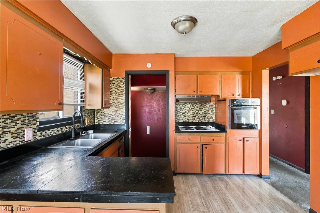 16006 Seville Road Cleveland OH 44128