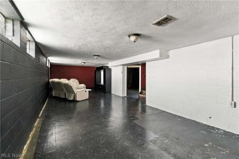 16006 Seville Road Cleveland OH 44128