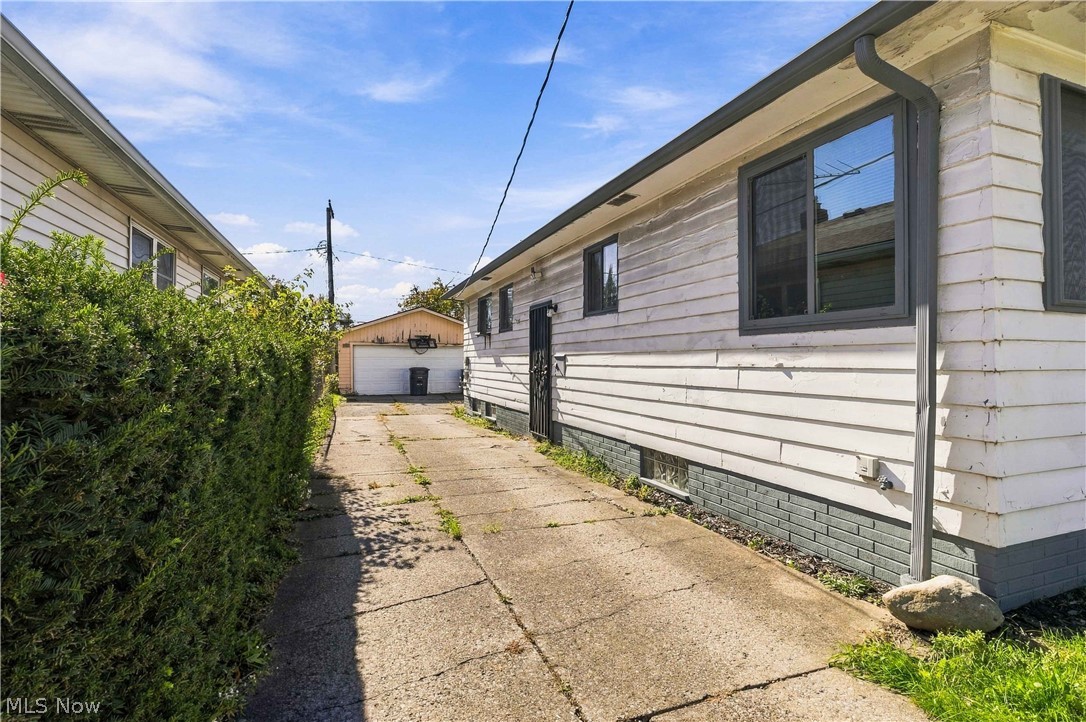 16006 Seville Road Cleveland OH 44128