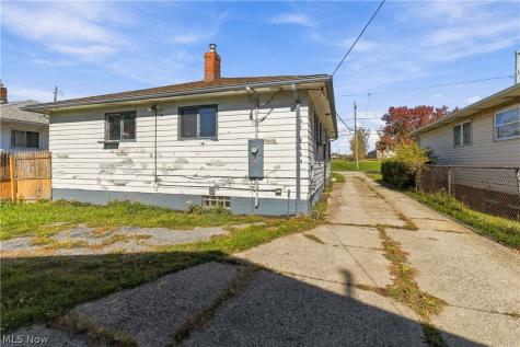 16006 Seville Road Cleveland OH 44128