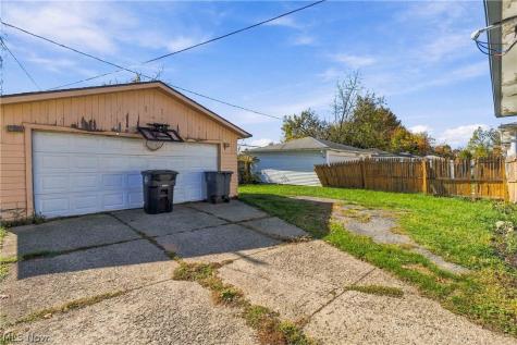 16006 Seville Road Cleveland OH 44128