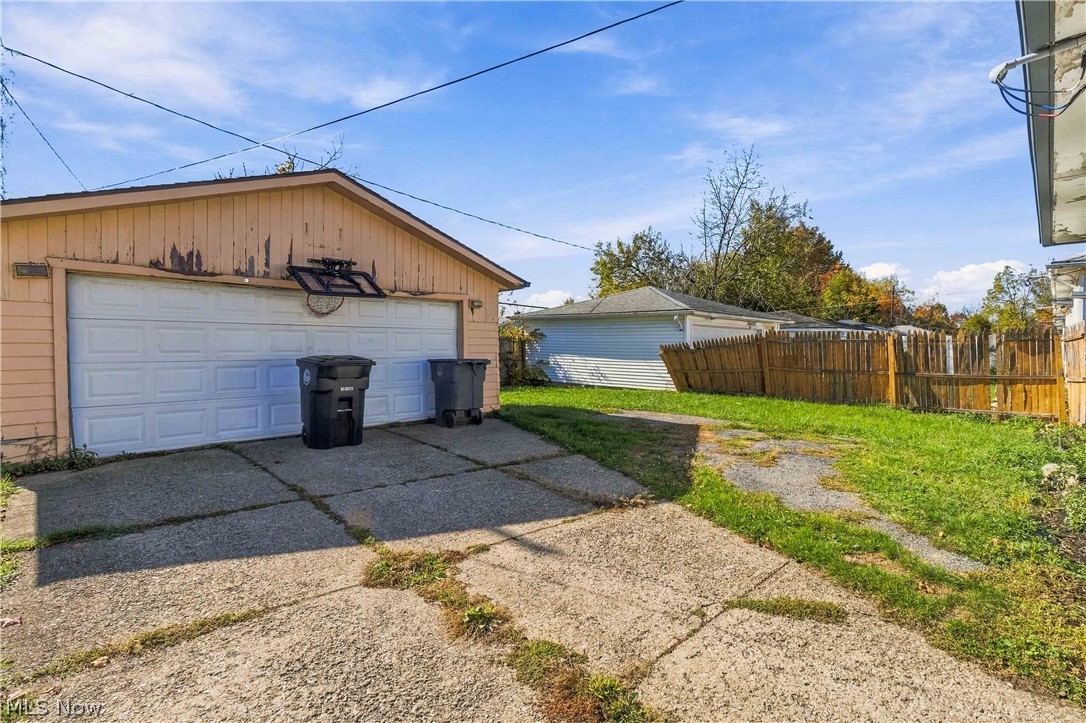 16006 Seville Road Cleveland OH 44128