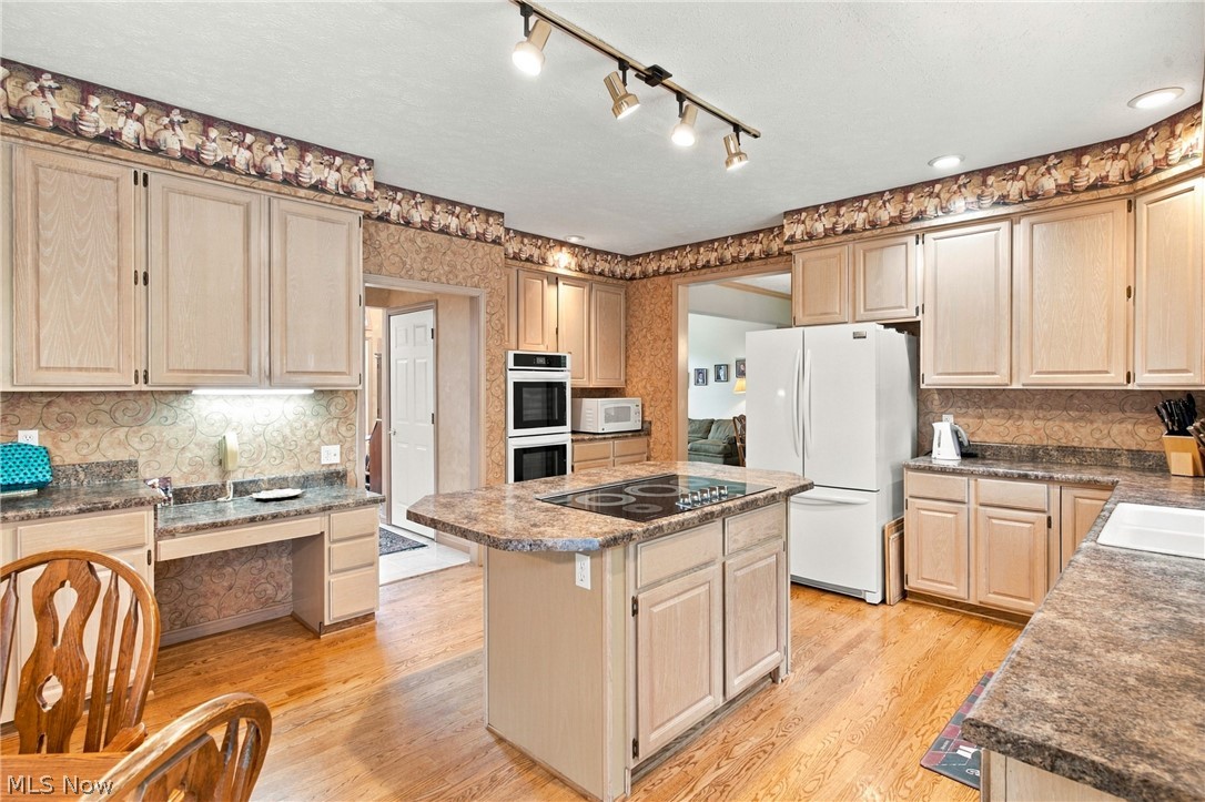 31643 Compass Cove Avon Lake OH 44012