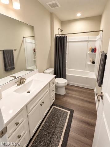 1047 Ashford Court Columbia Station OH 44028
