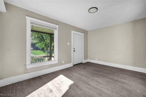 357 N Adams Street Akron OH 44304