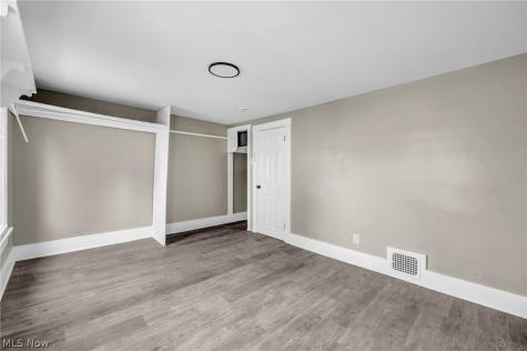 357 N Adams Street Akron OH 44304