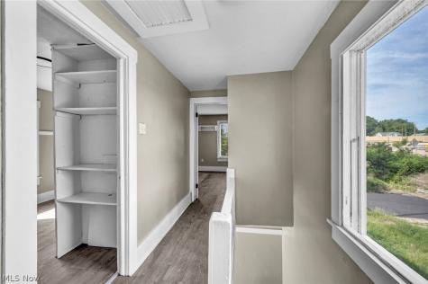 357 N Adams Street Akron OH 44304