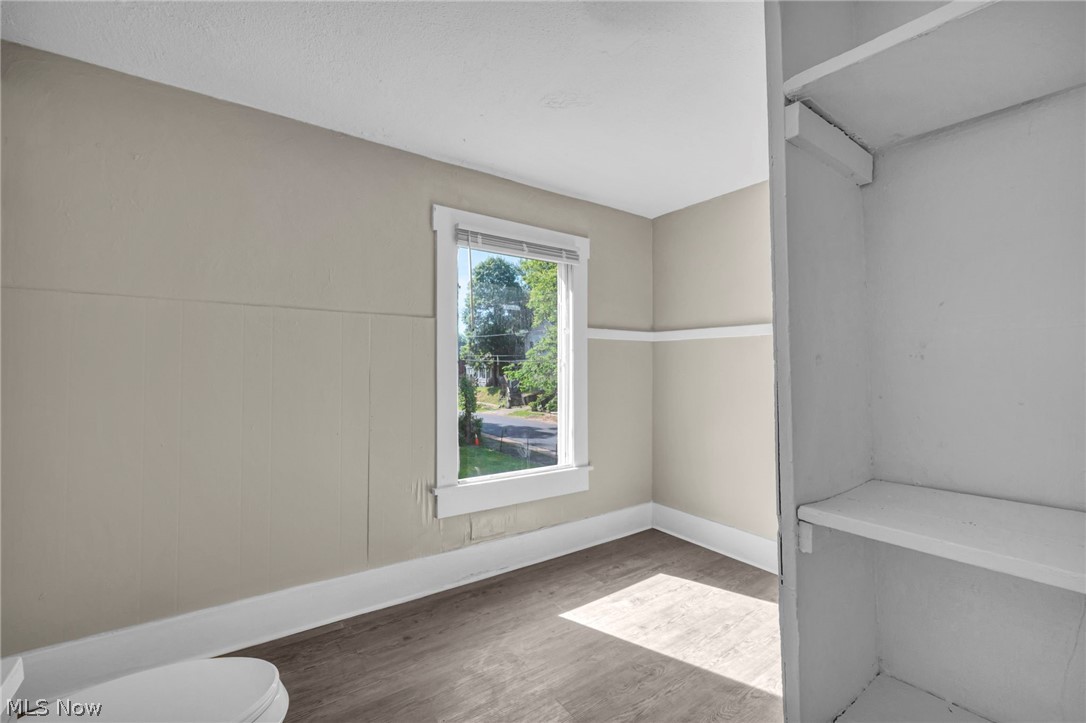 357 N Adams Street Akron OH 44304