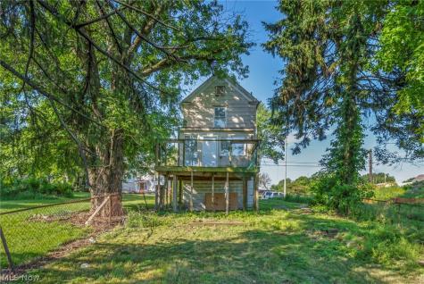 357 N Adams Street Akron OH 44304