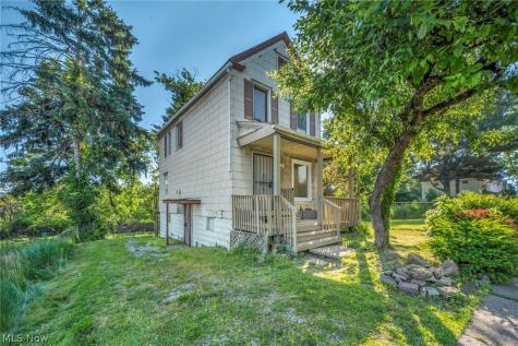 357 N Adams Street Akron OH 44304