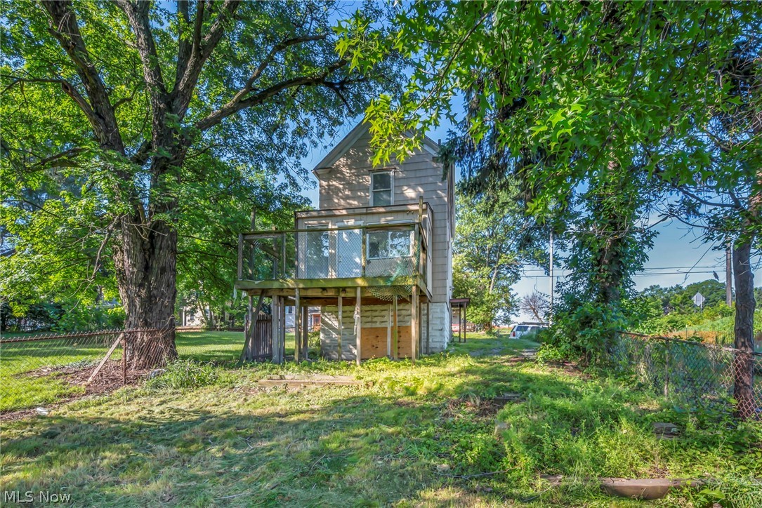 357 N Adams Street Akron OH 44304