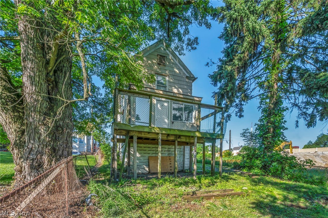 357 N Adams Street Akron OH 44304