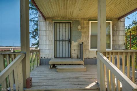 357 N Adams Street Akron OH 44304