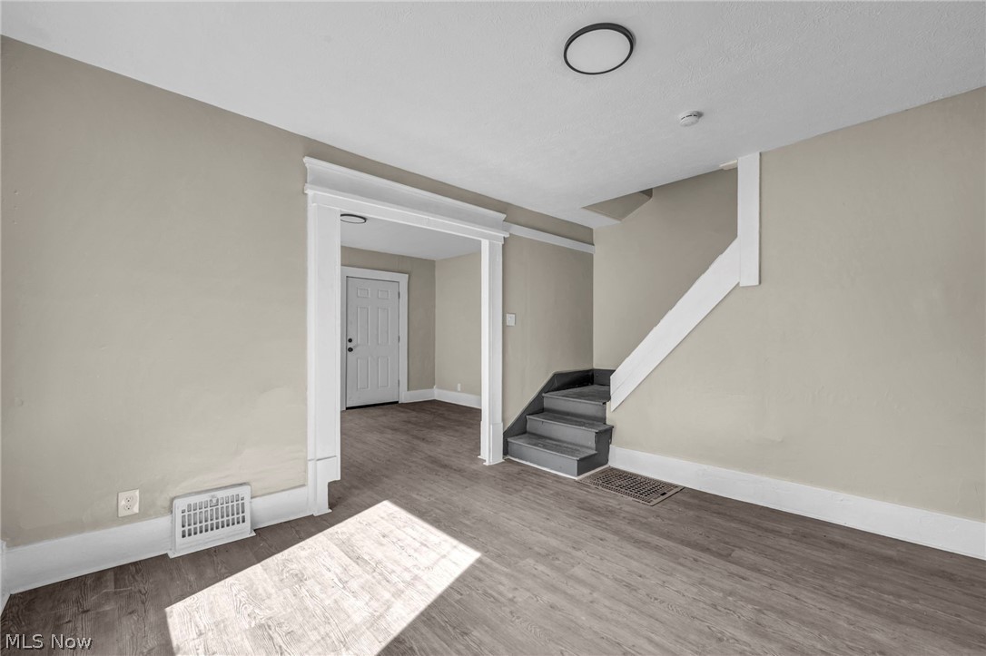 357 N Adams Street Akron OH 44304