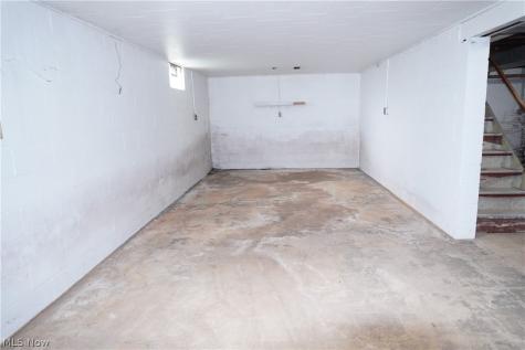 483 17th Street NW Barberton OH 44203