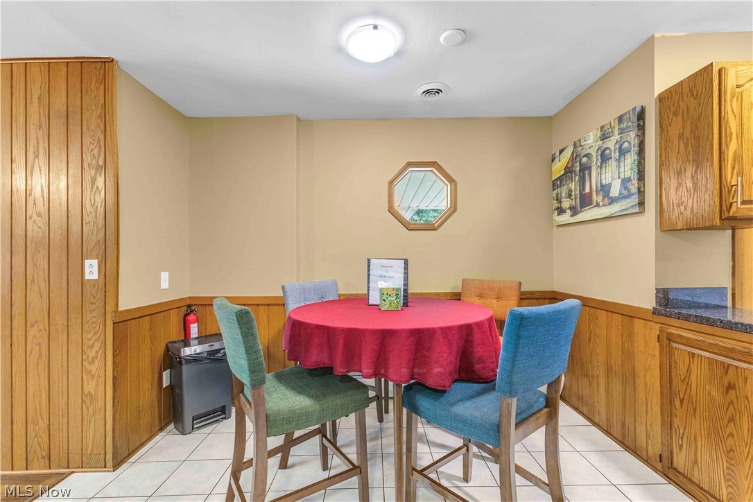 236 E 5th Avenue Berea OH 44017