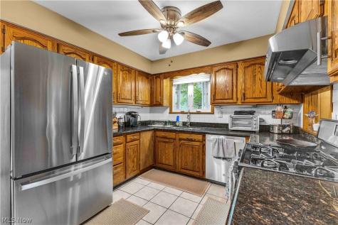 236 E 5th Avenue Berea OH 44017