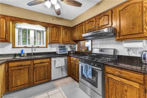 236 E 5th Avenue Berea OH 44017
