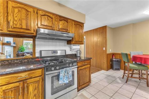 236 E 5th Avenue Berea OH 44017