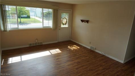 5716 Champaign Avenue Brook Park OH 44142