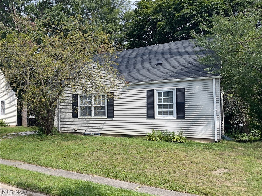 1731 Thornapple Avenue Akron OH 44301