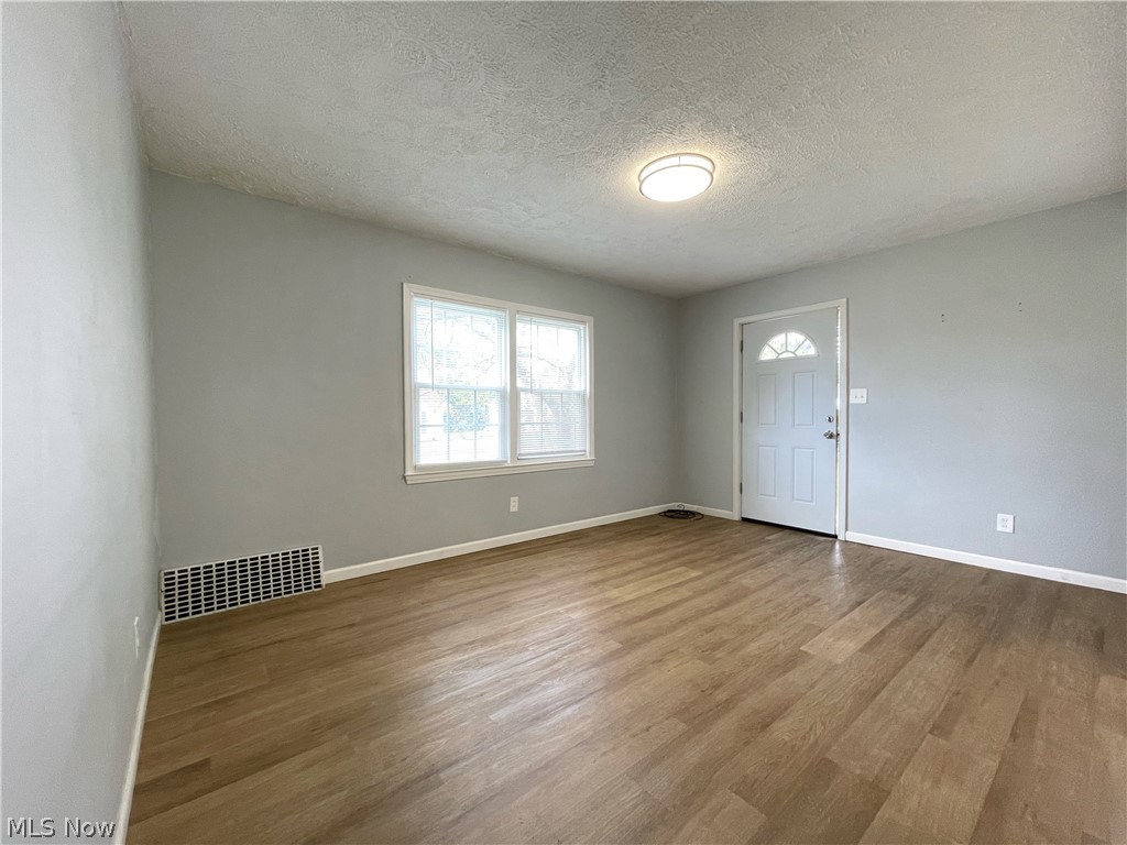 1731 Thornapple Avenue Akron OH 44301