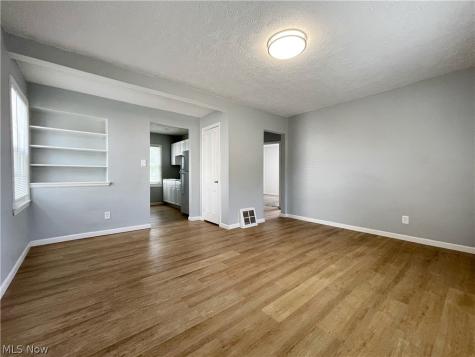 1731 Thornapple Avenue Akron OH 44301