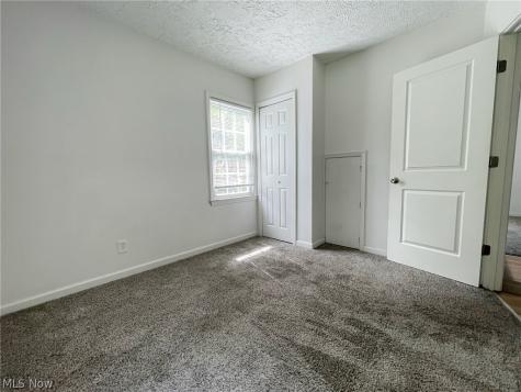 1731 Thornapple Avenue Akron OH 44301