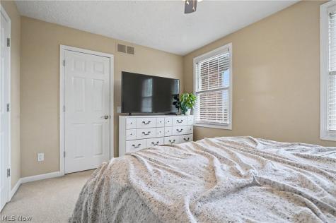 2541 Turf Paradise Drive Stow OH 44224
