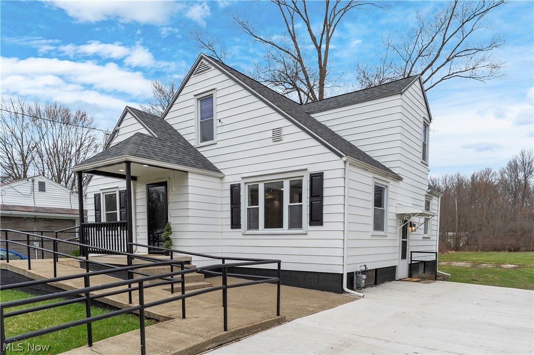 2526 Stocker Avenue Youngstown OH 44505