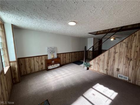 877 Burbank Avenue Akron OH 44305