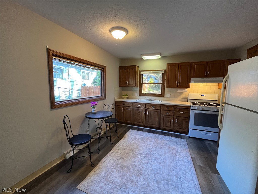 877 Burbank Avenue Akron OH 44305