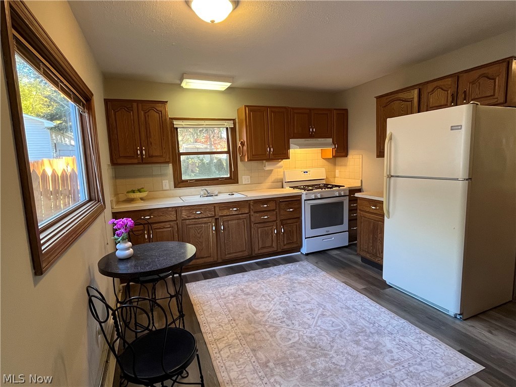 877 Burbank Avenue Akron OH 44305