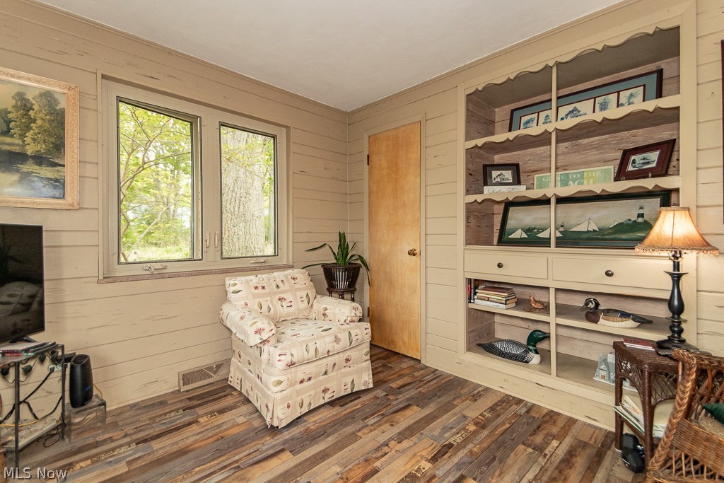 565 Bassett Road Bay Village OH 44140