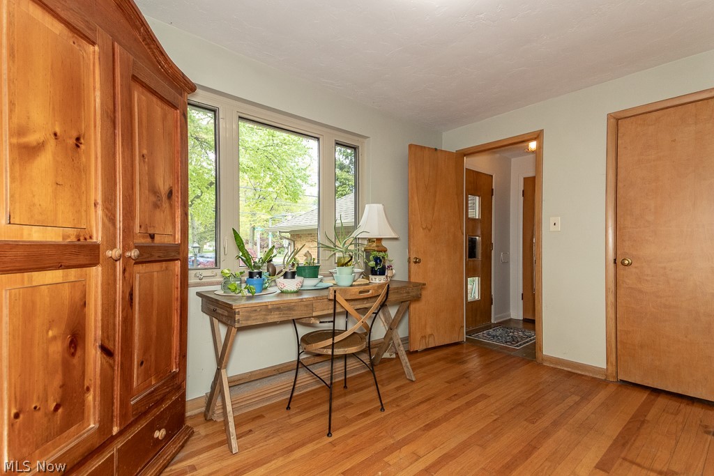 565 Bassett Road Bay Village OH 44140