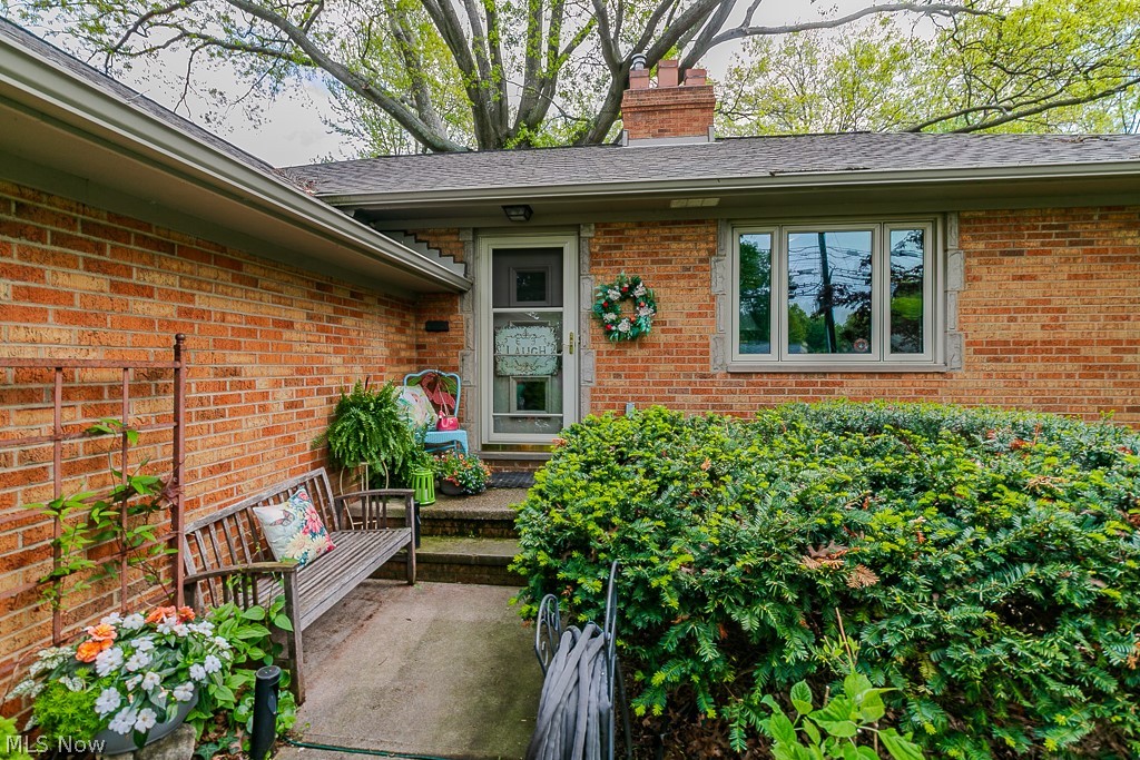 565 Bassett Road Bay Village OH 44140