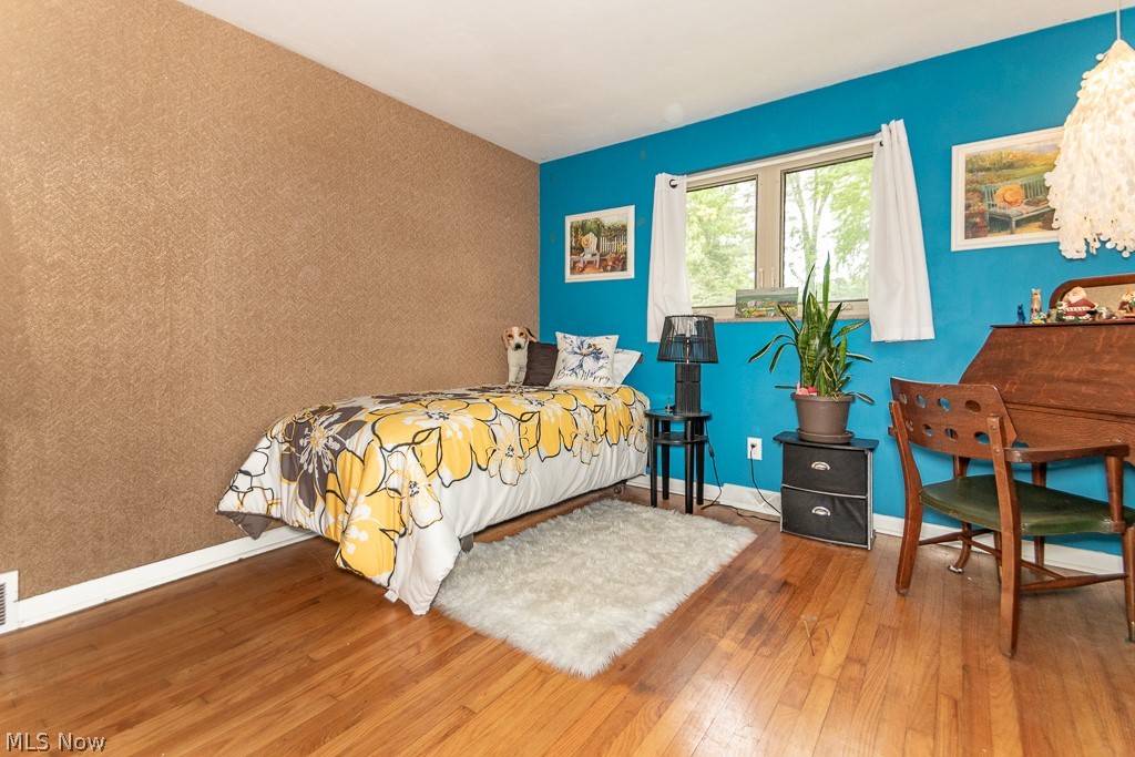 565 Bassett Road Bay Village OH 44140