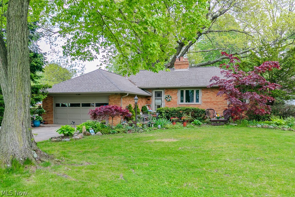 565 Bassett Road Bay Village OH 44140