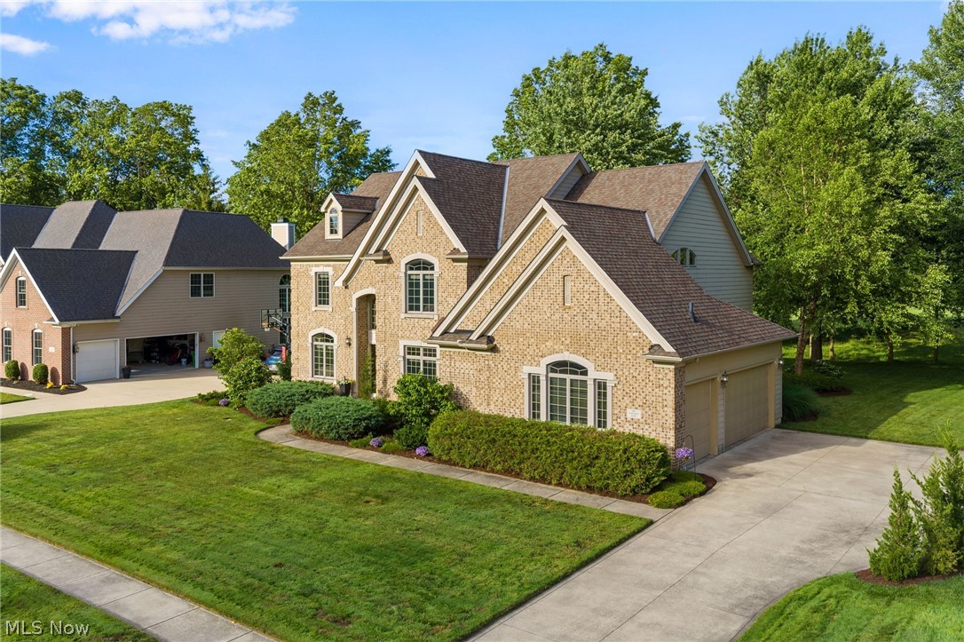 583 Legends Row Avon Lake OH 44012