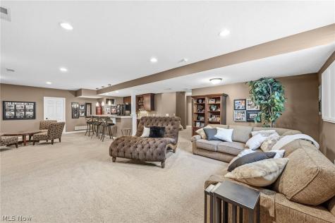 583 Legends Row Avon Lake OH 44012